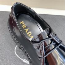 男性靴☆プラダブーツコピーPRADA ブラッシュドレザーローファー定番アイテムオフィススタイル黒色