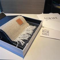 海外セレブが注目ロエベ マフラー新品LOEWEコピー激安2026秋冬トレンド特に話題なの上品