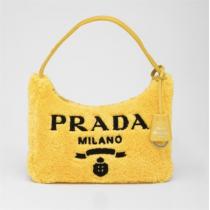 ふわふわPRADA偽物Re-Edition 2000 テリー プラダバッグコピー スポンジ★カジュアルスタイル