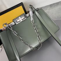 Fendi 偽物2026SSフェンディバッグコピー人気チェーンショルダーバッグ❤️オフィススタイル