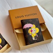 【プレゼント最適】ルイヴィトン新作LOUIS VUITTON財布コピーパスポートホルダー！最安値人気色