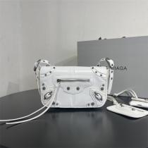 芸能人愛用BALENCIAGA Le cagole バレンシアガバッグスーパーコピー収納性抜群★4色★高評価高品質
