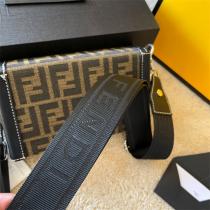 FENDI コピーショルダーバッグ人気フェンディ新作お洒落メンズファッション逸品