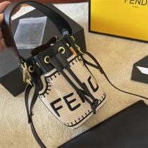 ★Fendi 偽物★Mon Tresorフェンディショルダーバッグ可愛いスモルバッグプレゼント最適上質なアイテム