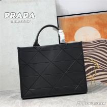 PRADA Saffianプラダトートバッグコピー収納性OK芸能人愛用上質なアイテム2026最新トレンド