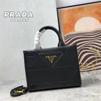 PRADA Saffianプラダトートバッグコピー収納性OK芸能人愛用上質なアイテム2026最新トレンド