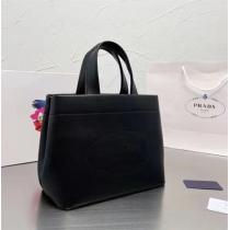爆発的ヒット❤️PRADAトートバッグレザー❤️プラダスーパーコピー通販収納性抜群男女OK