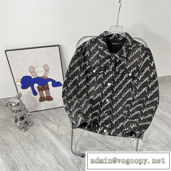 BALENCIAGA コピー バレンシアガ ジャケット モノグラムプリント柄 ストリート感 ルーズな雰囲気をアピール デニム