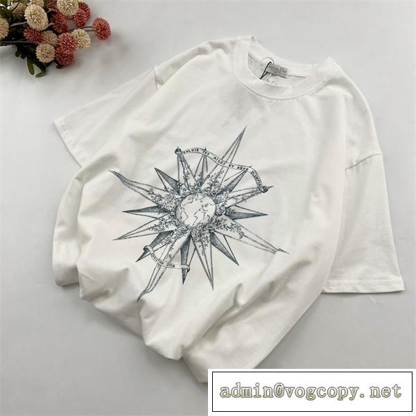 今年春夏らしい着こなし存在感 ディオール スーパー コピー ☆星宿シリーズ ☆ Tシャツ 地球と星と花 宇宙の印象 手触りが柔らかく