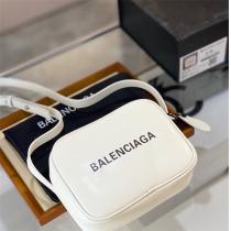 ❤️2026春夏❤️BALENCIAGA激安バレンシアガショルダーバッグコピー 芸能人愛用シンプルデザイン2色