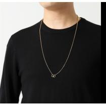 VALENTINO ヴァレンティノコピー Vロゴネックレス人気2026トレンドオシャレ新作シルバー色ゴールド色 J0N96MET