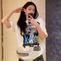 2026最新のデザイン LOUIS VUITTON コピー ヴィトン コピー Tシャツ Jazz Flyer ジャズフライヤー・モチーフ コラボ 鮮やかな色