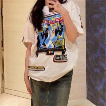 2026最新のデザイン LOUIS VUITTON コピー ヴィトン コピー Tシャツ Jazz Flyer ジャズフライヤー・モチーフ コラボ 鮮やかな色