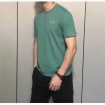  フェンディ 偽物 Tシャツ ピュアカラー FENDI シンプルで衝撃 ダイヤモンドモザイクロゴ 独特のファッション魅力