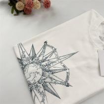 今年春夏らしい着こなし存在感 ディオール スーパー コピー ☆星宿シリーズ ☆ Tシャツ 地球と星と花 宇宙の印象 手触りが柔らかく