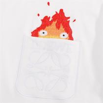 23年最新のコラボ ロエベ スーパー コピー Tシャツ ハウルの動く城＆LOEWE カルシファー ポケット付き アニメ