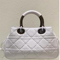 【高級】dior偽物 LADY 95.22  ハンドバッグ人気オフィススタイルファッション性抜群