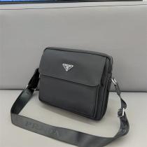 【VIPセール】PRADAショルダーバッグコピープラダメンズバッグ激安通販収納性いい使い勝手上品