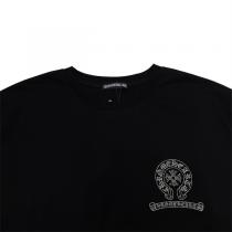 クロムハーツ スーパー コピー Tシャツ 定番クロスロゴ刺繍 CHROME HEARTS ストリート感 オーバーサイズ 快適な着心地