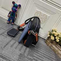★入手困難★LOUIS VUITTON Trioメッセンジャーバッグルイヴィトンコピー通販人気色