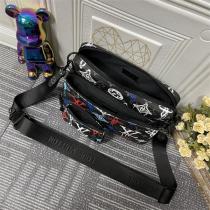 2026人気上昇中★LOUIS VUITTON Trioルイヴィトンコピーショルダーバッグメンズ希少限定アイテム