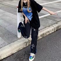 2026春夏新作 クロムハーツ 偽物 ジーンズ リップド加工 刺繡クロスロゴ CHROME HEARTS 塩顔男女にピッタリ❕