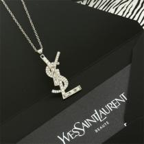 イヴ・サンローラン 偽物 ネックレス Saint Laurent 真鍮 ブランドロゴ 石入れ