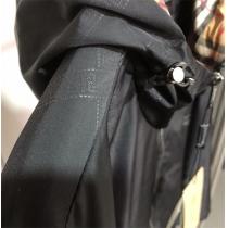 BURBERRY 偽物 フードジャケット バーバリー 通気性が良い かすかな柄 