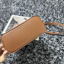 お得☆2026人気☆CELINE コピーセリーヌ mini triomphe バケツバッグレディースショルダーバッグ
