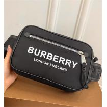 バーバリー 偽物 ショルダーバッグ BURBERRY ロゴプリント メンズ 22ｘ6ｘ14