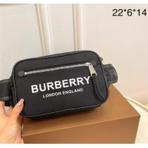バーバリー 偽物 ショルダーバッグ BURBERRY ロゴプリント メンズ 22ｘ6ｘ14