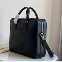 バーバリー コピー メンズビジネスバッグ Ainsworth BURBERRY 子牛革 調節可能なベルト