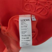 ロエベ コピー Tシャツ 立体エンボスロゴ 赤色 LOEWE 凹凸感のある 