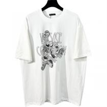 VERSACE 偽物 Tシャツ ヴェルサーチ ペン画模様 快適に着られる