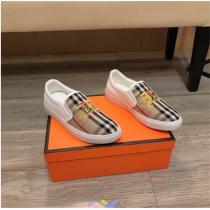 2026新品★バーバリースリッポンコピー BURBERRY通販着脱しやすい靴紐なしカジュアルシューズ