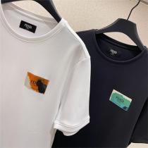 ✩✩新作襲来✩✩2026年春夏✩FENDI 偽物 Ｔシャツ フェンディ エレガント ロゴ貼り付け 上品さ