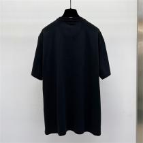 ♪♪毎日着られる上質さ フェンディ スーパーコピー Tシャツ 丸首 刺繍ロゴ FENDI