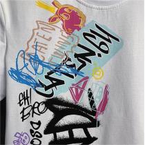 新作登場☆ディースクエアード スーパーコピー Tシャツ 落書き DSQUARED2 スプレーガン 