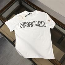 一枚で存在感を放つ MONCLER コピー Ｔシャツ ミニマルデザイン モンクレール オーバーサイズ