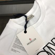 一枚で存在感を放つ MONCLER コピー Ｔシャツ ミニマルデザイン モンクレール オーバーサイズ