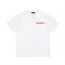 トレンド感満載2026 PRADA スーパー コピー Tシャツ 赤いライン柄 プラダ 柔らかい触感★★  