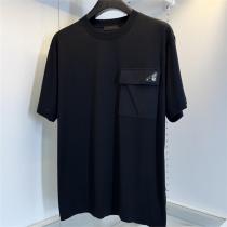 2026万能アイテム△PRADA コピー Tシャツ プラダ ポケット付き 三角ロゴ飾り 上質な逸品