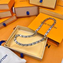 【VIPセール】 2026年ルイヴィトン偽物MONOGRAM TIED UP ネックレスLOUIS VUITTON通販品質保証
