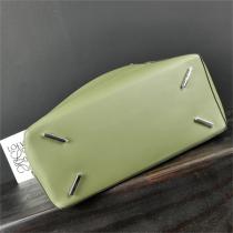 色合いで春らしく♪♪ ロエベ スーパーコピー ショルダーバッグ LOEWE Puzzleシリーズ レザー