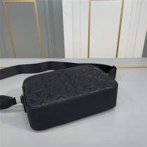 大人のお洒落☆LOUIS VUITTON コピー ショルダーバッグ ボディバッグ 斜め掛け メンズ ルイヴィトン