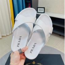 最高品質☆ プラダ 偽物 サンダル 2色 立体ロゴ 天然皮革 PRADA 軽い カジュアルコーデ☆