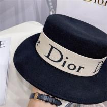 おすすめの春夏コーデ♪♪ ディオール コピー フェルトカンカン帽 DIOR リボン付 定番ロゴ