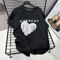 2026トレンド感を出す GIVENCHY コピー Tシャツ 新聞 ペーパー ジバンシー ハート 着心地良い