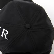 目が離せない新品 モンクレール スーパーコピー キャップ ロゴプリント柄 MONCLER 純綿生地 オシャレ