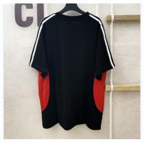 おすすめ2026人気コラボ バレンシアガ 偽物 Tシャツ BALENCIAGAｘAdidas ストライプ柄 刺繡ロゴ 